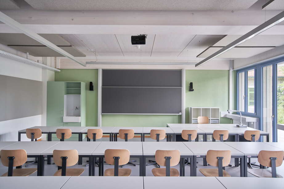 Zoom: 2134_schulhaus_buchsi_web_03.jpg