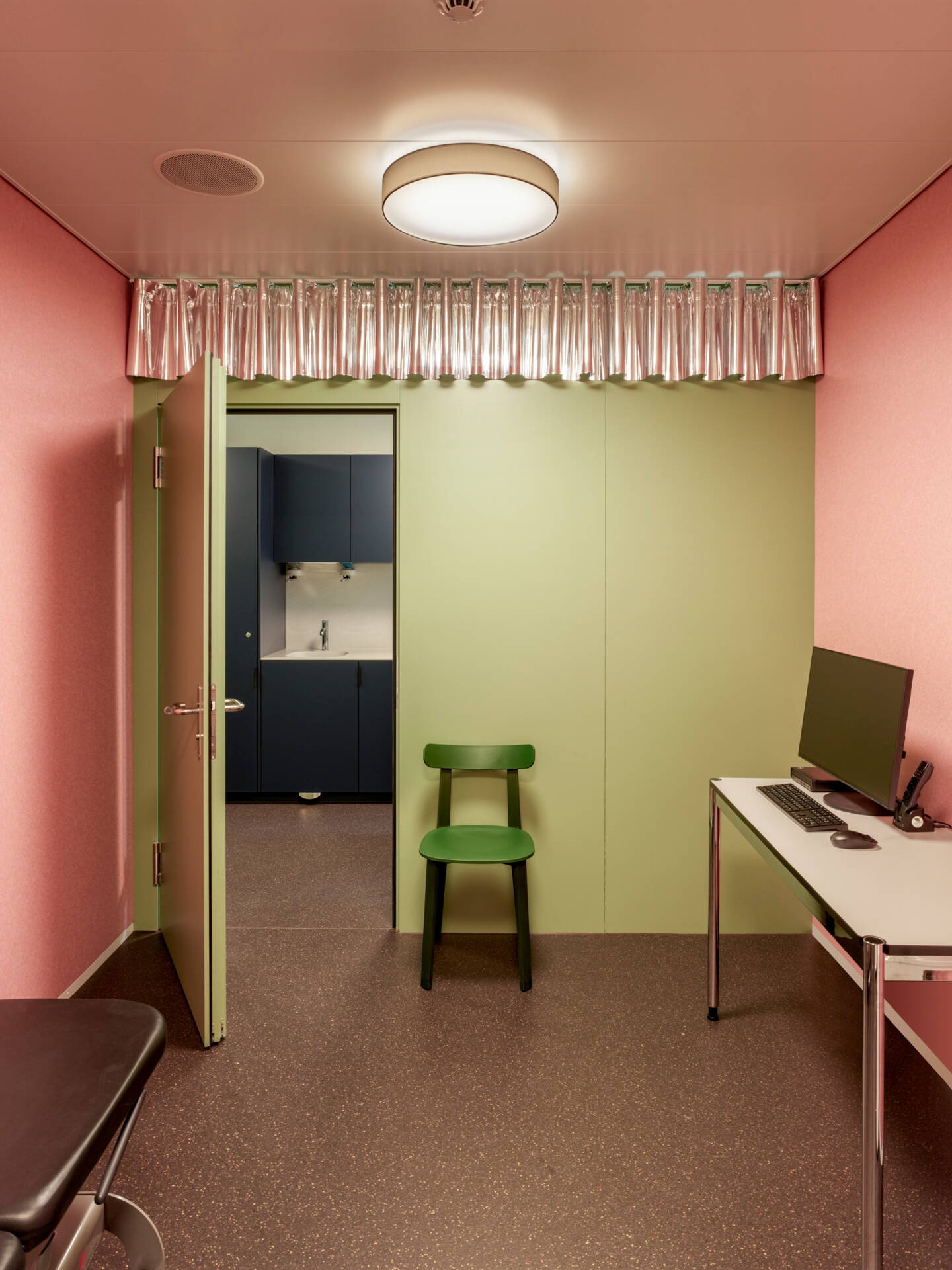 Zoom: bsm_08_2405_af010.1.jpg