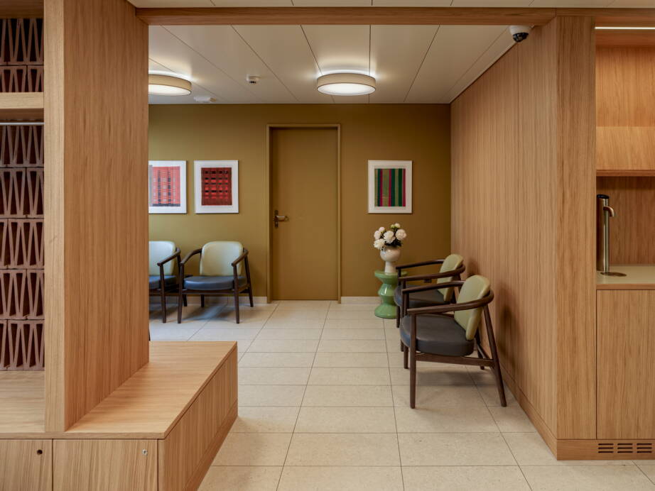 Zoom: bsm_08_2405_af003.jpg